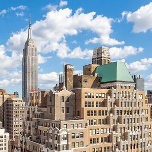 Courtyard By Marriott Times Square West New York